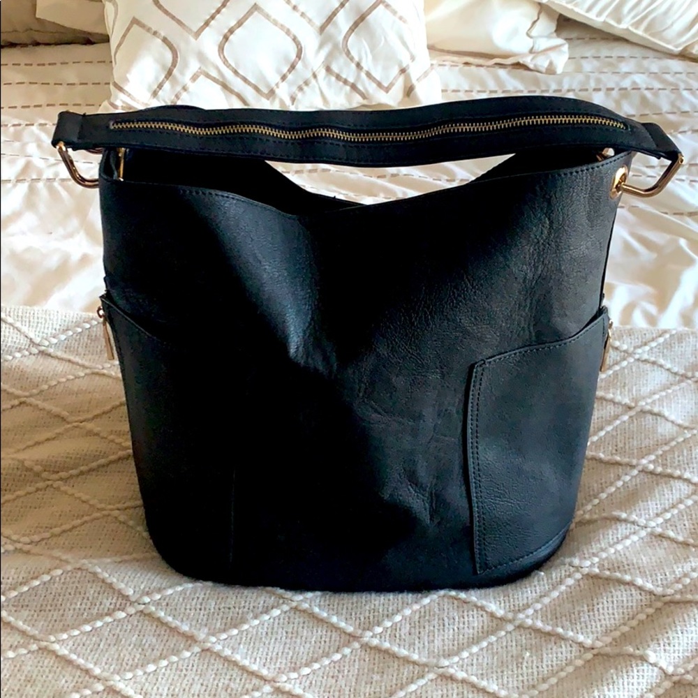 EUC beautiful vegan leather bucket bag